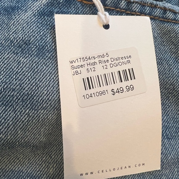 Cello Jeans Women's Juniors High Rise Straight Leg Dad
Jeans - Picture 8 of 10